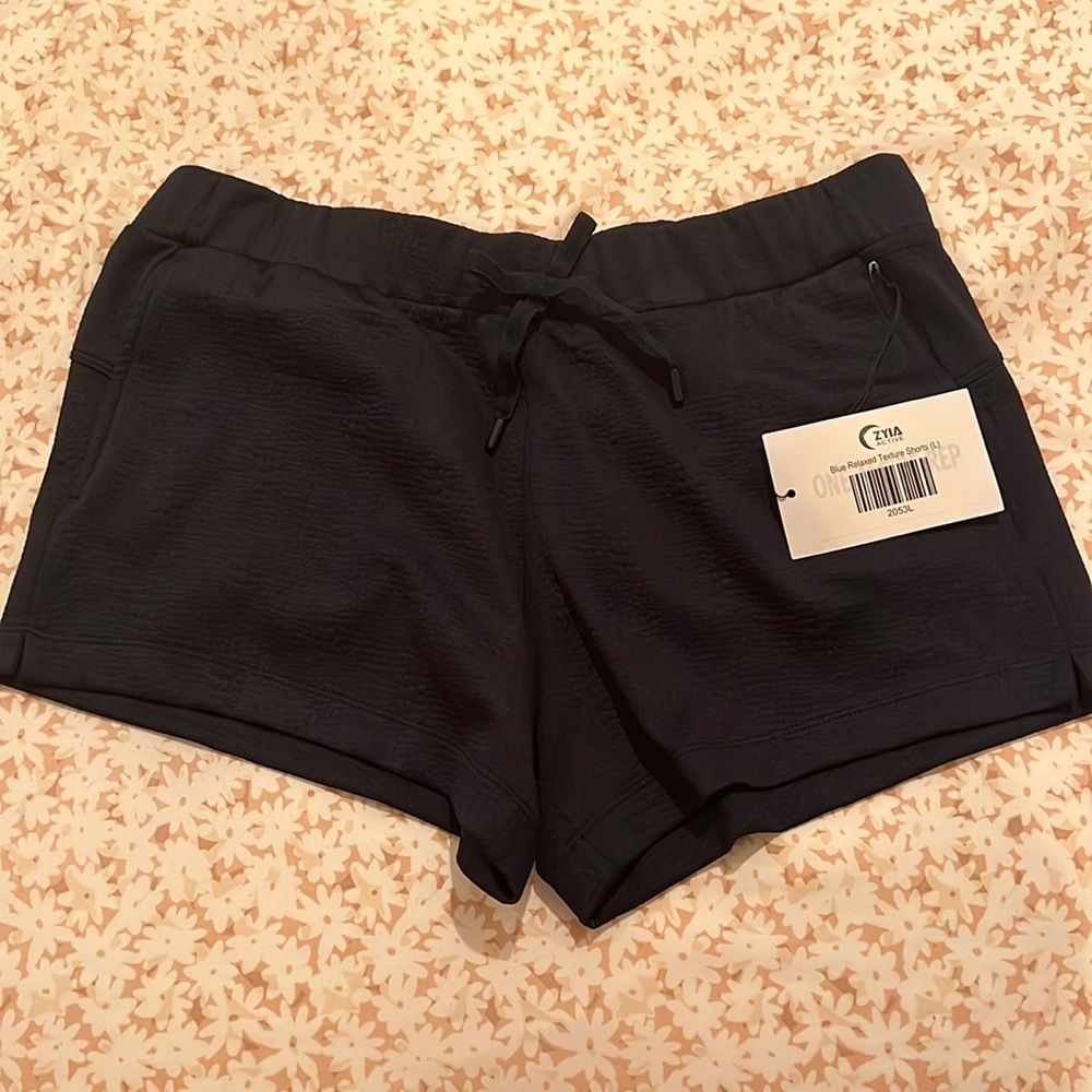 Zyia active shorts